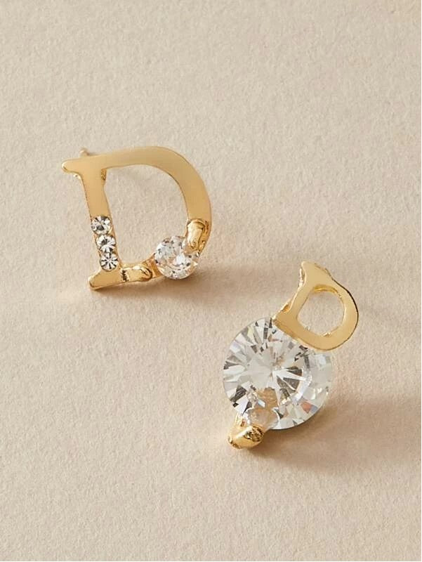 Rhinestone Engraved Letter Decor Earrings